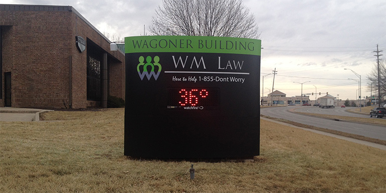 Monument with time and temperature watchfire