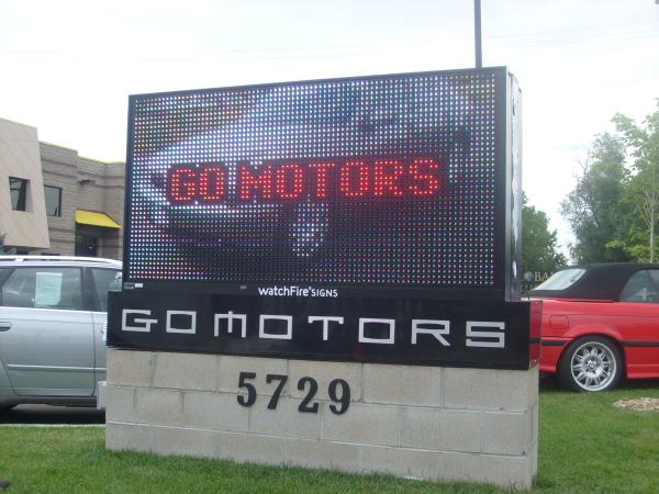 Automotive-Dealer-Watchfire-LED-Signs