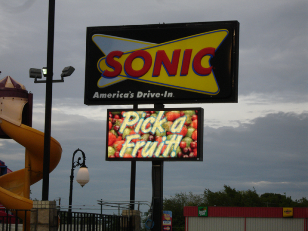 led sign, boulder, denver, broomfield, led screen, video sign, color