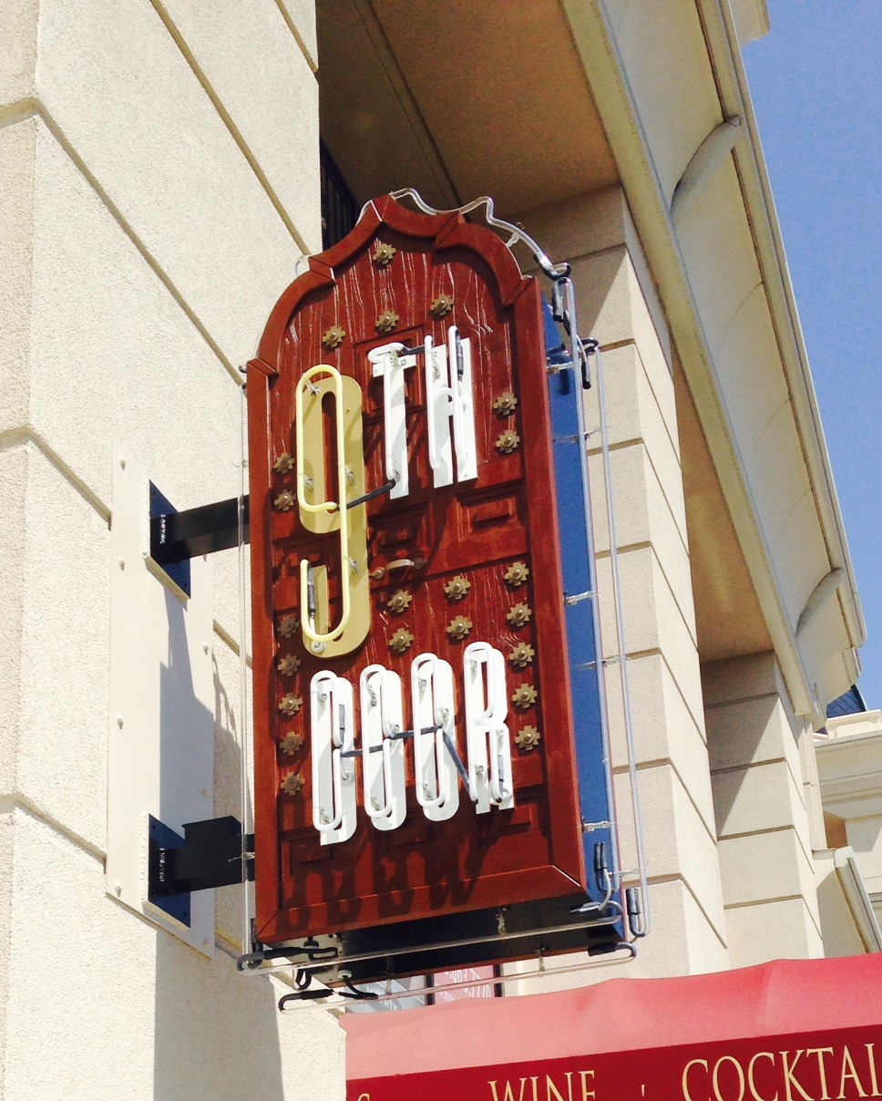 Blade Sign