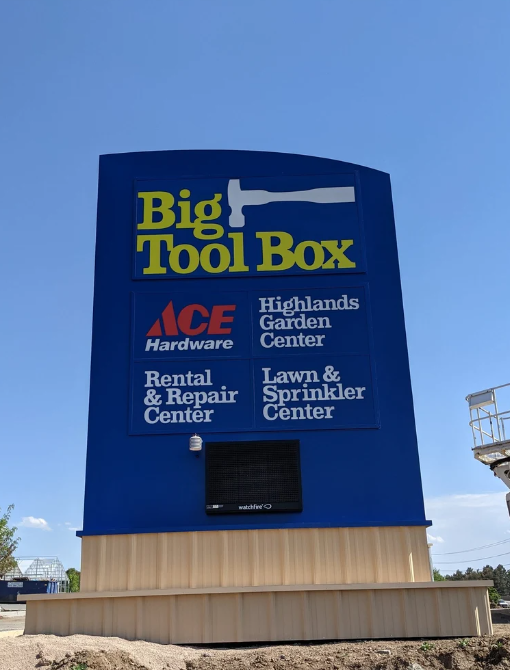 big_tool_box_monuemnt_sign